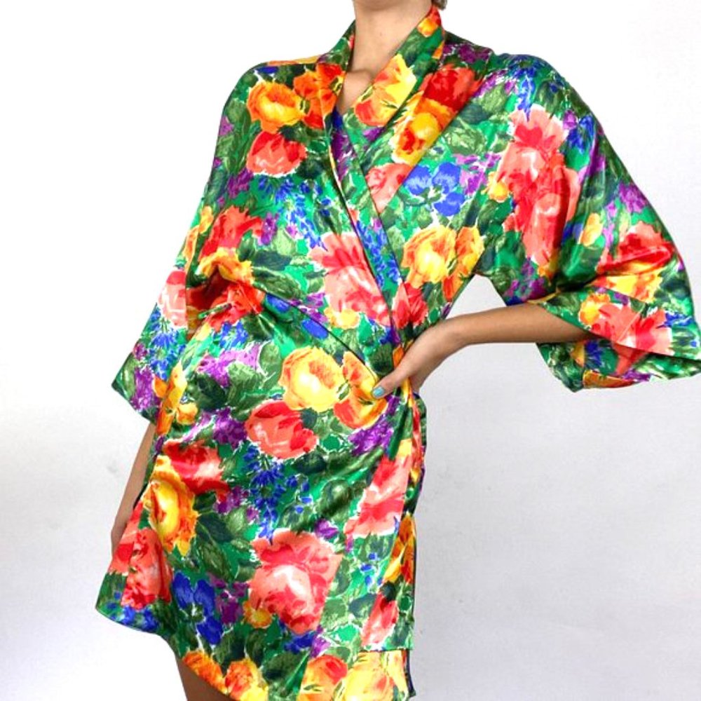 Vintage Victoria's Secret Floral Print Satin Robe - Picture 10 of 10